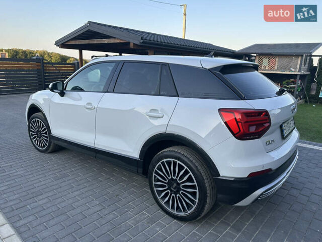 Білий Ауді Q2L e-tron, об'ємом двигуна 0 л та пробігом 60 тис. км за 23000 $, фото 1 на Automoto.ua