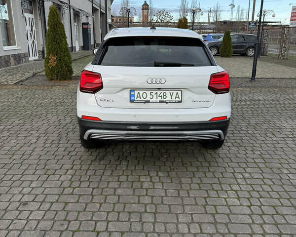Білий Ауді Q2L e-tron, об'ємом двигуна 0 л та пробігом 62 тис. км за 18500 $, фото 3 на Automoto.ua