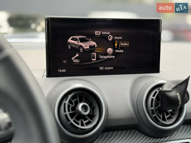 Белый Ауди Q2L e-tron, объемом двигателя 0 л и пробегом 31 тыс. км за 20000 $, фото 48 на Automoto.ua