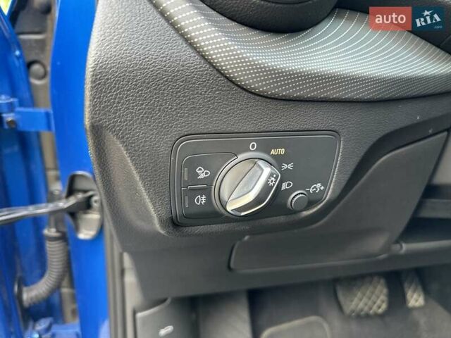 Синій Ауді Q2L e-tron, об'ємом двигуна 0 л та пробігом 14 тис. км за 27500 $, фото 34 на Automoto.ua