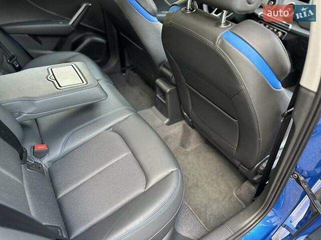 Синій Ауді Q2L e-tron, об'ємом двигуна 0 л та пробігом 14 тис. км за 27500 $, фото 45 на Automoto.ua