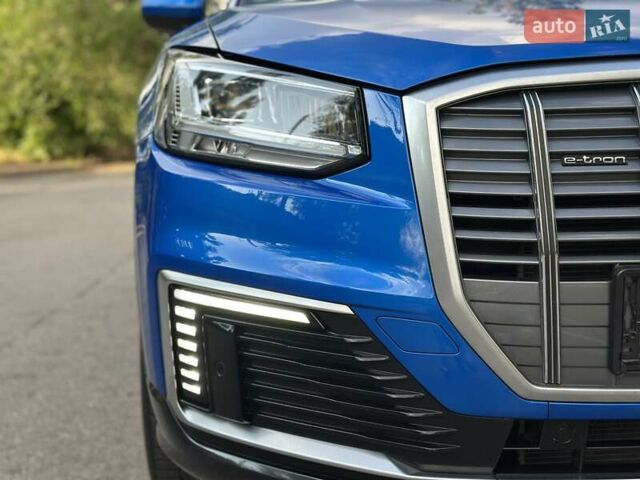 Синій Ауді Q2L e-tron, об'ємом двигуна 0 л та пробігом 14 тис. км за 27500 $, фото 11 на Automoto.ua