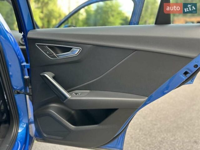 Синій Ауді Q2L e-tron, об'ємом двигуна 0 л та пробігом 14 тис. км за 27500 $, фото 46 на Automoto.ua