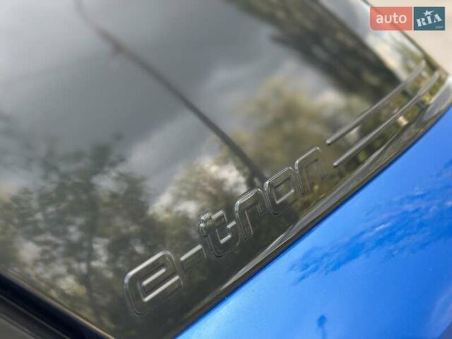 Синій Ауді Q2L e-tron, об'ємом двигуна 0 л та пробігом 14 тис. км за 27500 $, фото 40 на Automoto.ua