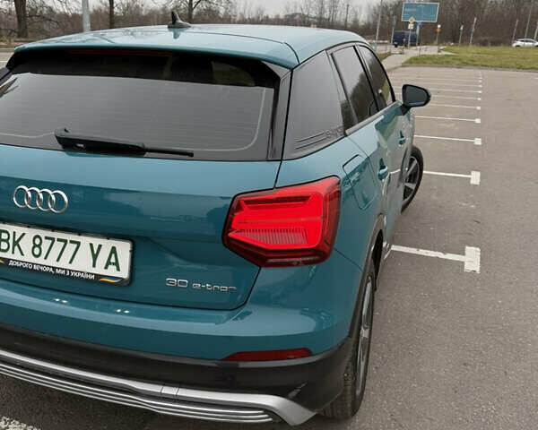Зелений Ауді Q2L e-tron, об'ємом двигуна 0 л та пробігом 27 тис. км за 22000 $, фото 4 на Automoto.ua