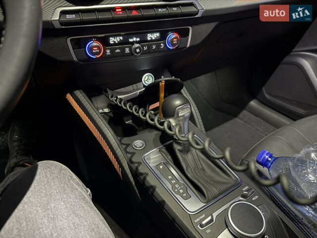 Зелений Ауді Q2L e-tron, об'ємом двигуна 0 л та пробігом 27 тис. км за 22000 $, фото 18 на Automoto.ua