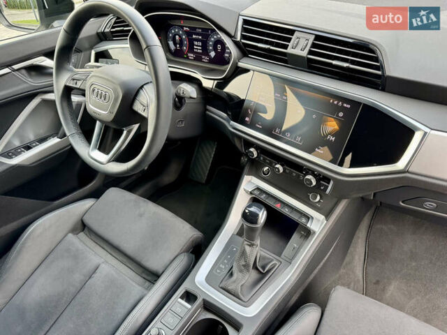 Сірий Ауді Q3 Sportback, об'ємом двигуна 1.5 л та пробігом 23 тис. км за 41900 $, фото 48 на Automoto.ua