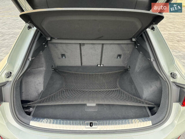 Сірий Ауді Q3 Sportback, об'ємом двигуна 1.5 л та пробігом 23 тис. км за 41900 $, фото 65 на Automoto.ua