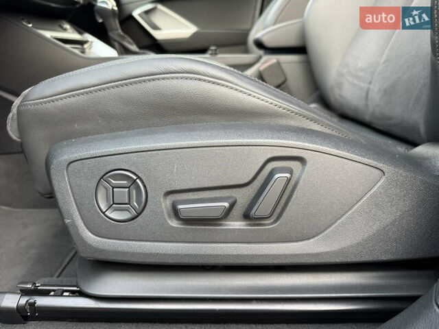 Сірий Ауді Q3 Sportback, об'ємом двигуна 1.5 л та пробігом 23 тис. км за 41900 $, фото 87 на Automoto.ua