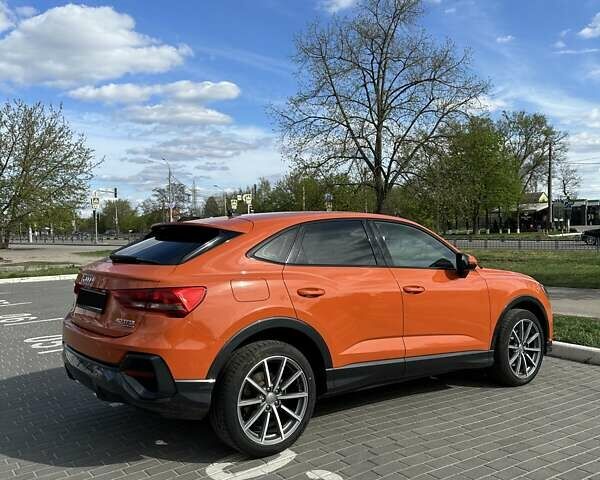 Помаранчевий Ауді Q3 Sportback, об'ємом двигуна 2 л та пробігом 43 тис. км за 42900 $, фото 7 на Automoto.ua