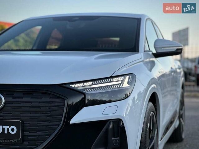 Белый Ауди Q4 e-tron, объемом двигателя 0 л и пробегом 60 тыс. км за 39900 $, фото 4 на Automoto.ua