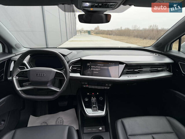 Белый Ауди Q4 e-tron, объемом двигателя 0 л и пробегом 150 тыс. км за 24200 $, фото 58 на Automoto.ua