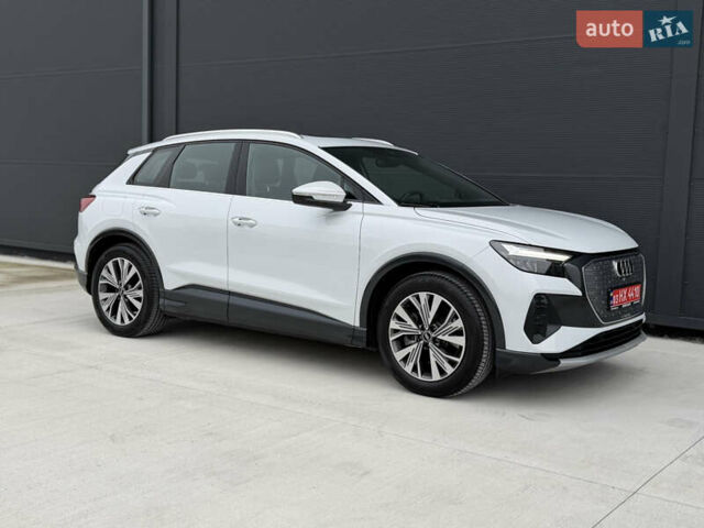 Белый Ауди Q4 e-tron, объемом двигателя 0 л и пробегом 150 тыс. км за 24200 $, фото 25 на Automoto.ua