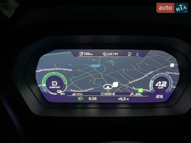 Белый Ауди Q4 e-tron, объемом двигателя 0 л и пробегом 150 тыс. км за 24200 $, фото 63 на Automoto.ua