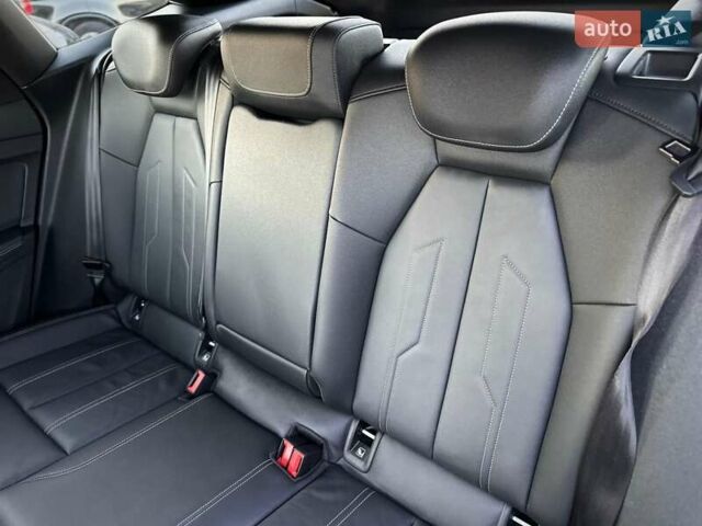 Белый Ауди Q4 e-tron, объемом двигателя 0 л и пробегом 60 тыс. км за 39900 $, фото 55 на Automoto.ua