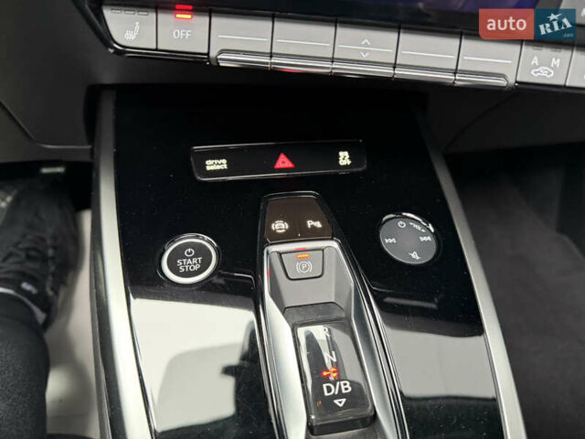 Белый Ауди Q4 e-tron, объемом двигателя 0 л и пробегом 150 тыс. км за 24200 $, фото 13 на Automoto.ua