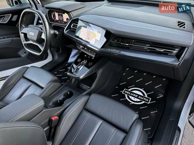 Белый Ауди Q4 e-tron, объемом двигателя 0 л и пробегом 60 тыс. км за 39900 $, фото 77 на Automoto.ua