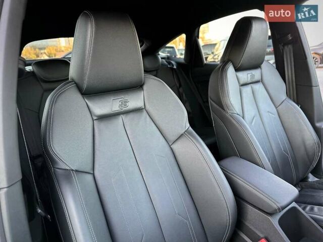 Белый Ауди Q4 e-tron, объемом двигателя 0 л и пробегом 60 тыс. км за 39900 $, фото 66 на Automoto.ua