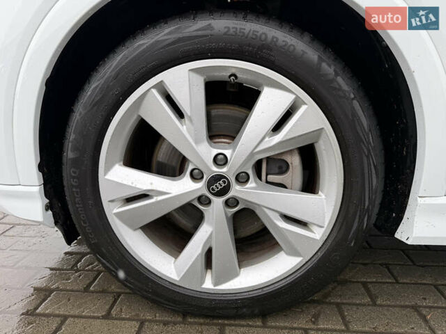 Белый Ауди Q4 e-tron, объемом двигателя 0 л и пробегом 101 тыс. км за 27800 $, фото 19 на Automoto.ua