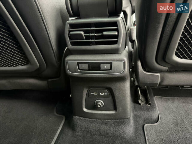 Белый Ауди Q4 e-tron, объемом двигателя 0 л и пробегом 150 тыс. км за 24200 $, фото 43 на Automoto.ua