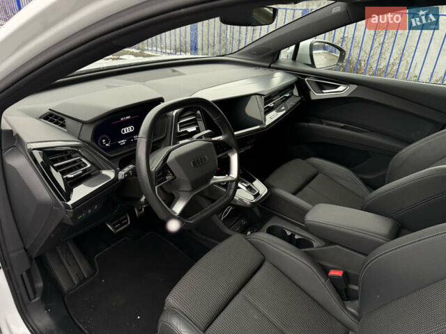Белый Ауди Q4 e-tron, объемом двигателя 0 л и пробегом 101 тыс. км за 27800 $, фото 11 на Automoto.ua