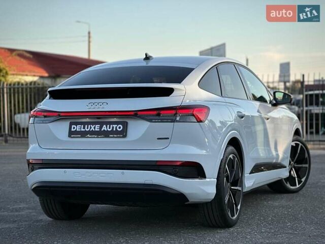 Белый Ауди Q4 e-tron, объемом двигателя 0 л и пробегом 60 тыс. км за 39900 $, фото 28 на Automoto.ua