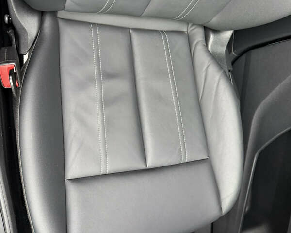 Белый Ауди Q4 e-tron, объемом двигателя 0 л и пробегом 150 тыс. км за 24200 $, фото 46 на Automoto.ua