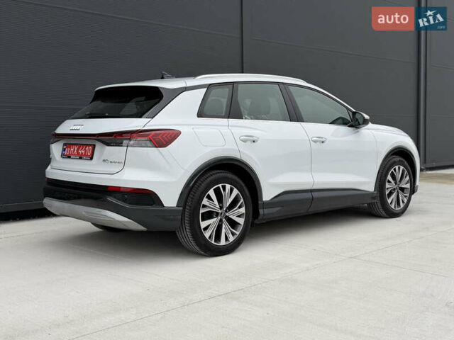 Белый Ауди Q4 e-tron, объемом двигателя 0 л и пробегом 150 тыс. км за 24200 $, фото 22 на Automoto.ua