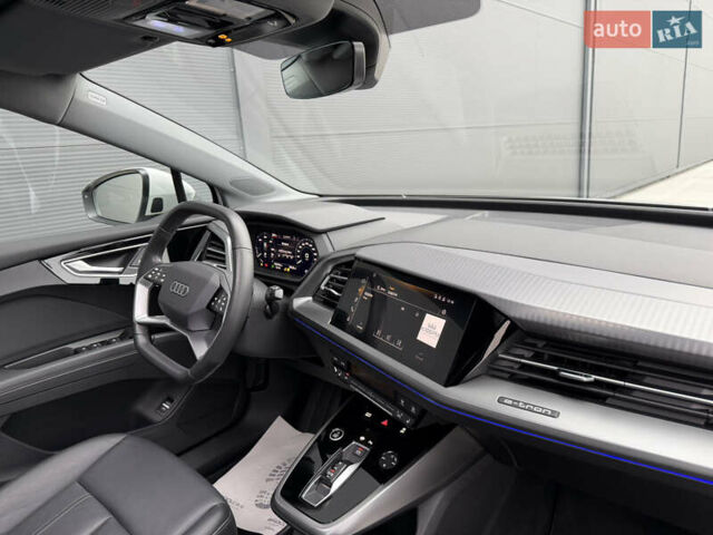 Белый Ауди Q4 e-tron, объемом двигателя 0 л и пробегом 150 тыс. км за 24200 $, фото 47 на Automoto.ua