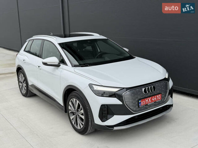 Белый Ауди Q4 e-tron, объемом двигателя 0 л и пробегом 150 тыс. км за 24200 $, фото 29 на Automoto.ua