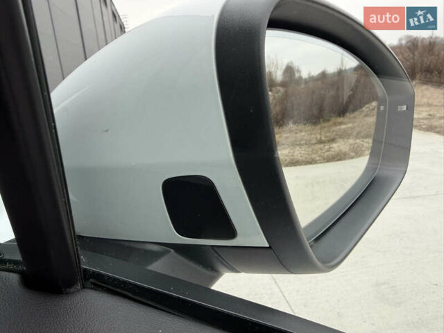 Белый Ауди Q4 e-tron, объемом двигателя 0 л и пробегом 150 тыс. км за 24200 $, фото 48 на Automoto.ua