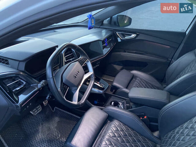 Белый Ауди Q4 e-tron, объемом двигателя 0 л и пробегом 38 тыс. км за 32500 $, фото 21 на Automoto.ua