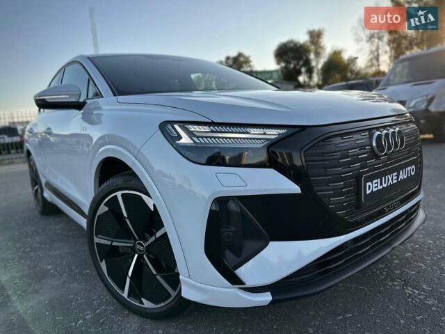 Белый Ауди Q4 e-tron, объемом двигателя 0 л и пробегом 60 тыс. км за 39900 $, фото 2 на Automoto.ua