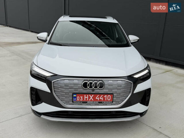 Белый Ауди Q4 e-tron, объемом двигателя 0 л и пробегом 150 тыс. км за 24200 $, фото 21 на Automoto.ua