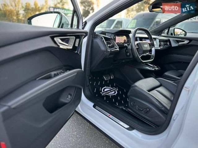 Белый Ауди Q4 e-tron, объемом двигателя 0 л и пробегом 60 тыс. км за 39900 $, фото 87 на Automoto.ua