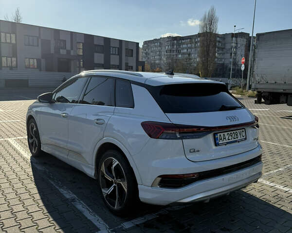 Білий Ауді Q4 e-tron, об'ємом двигуна 0 л та пробігом 44 тис. км за 29900 $, фото 7 на Automoto.ua