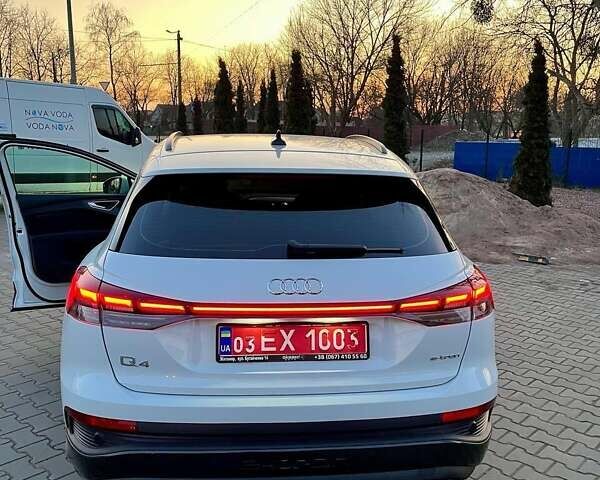 Белый Ауди Q4 e-tron, объемом двигателя 0 л и пробегом 78 тыс. км за 26500 $, фото 45 на Automoto.ua