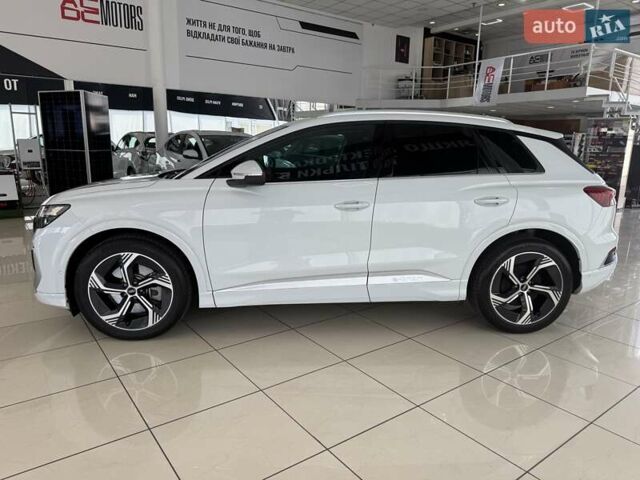 Белый Ауди Q4 e-tron, объемом двигателя 0 л и пробегом 21 тыс. км за 31500 $, фото 3 на Automoto.ua