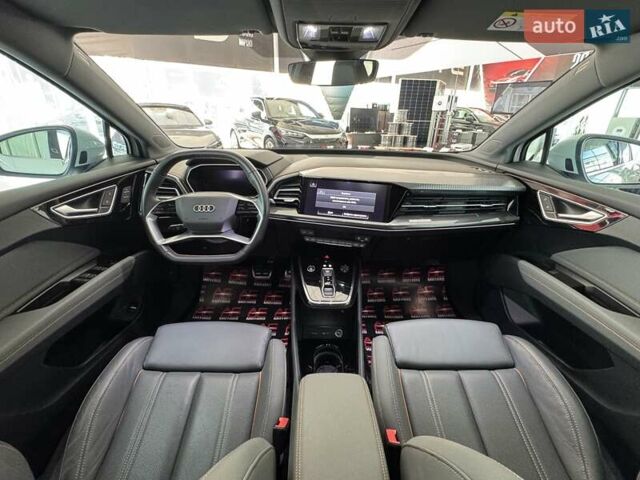 Белый Ауди Q4 e-tron, объемом двигателя 0 л и пробегом 21 тыс. км за 31500 $, фото 17 на Automoto.ua