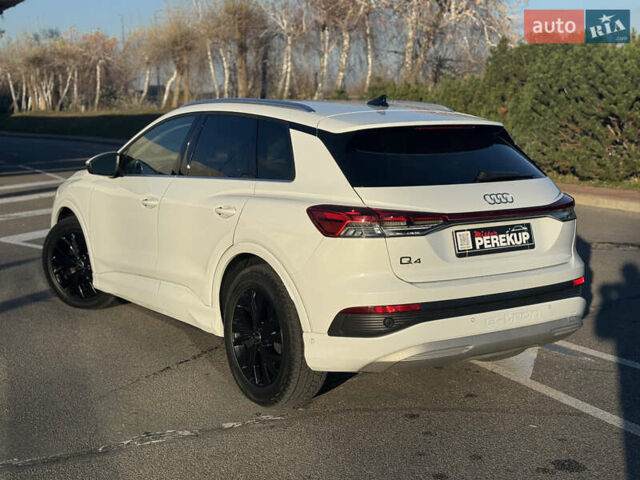 Белый Ауди Q4 e-tron, объемом двигателя 0 л и пробегом 45 тыс. км за 29999 $, фото 5 на Automoto.ua