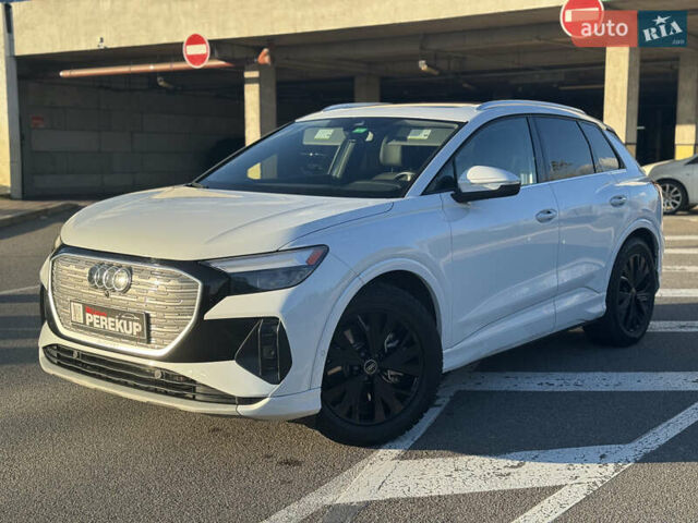 Белый Ауди Q4 e-tron, объемом двигателя 0 л и пробегом 45 тыс. км за 29999 $, фото 4 на Automoto.ua