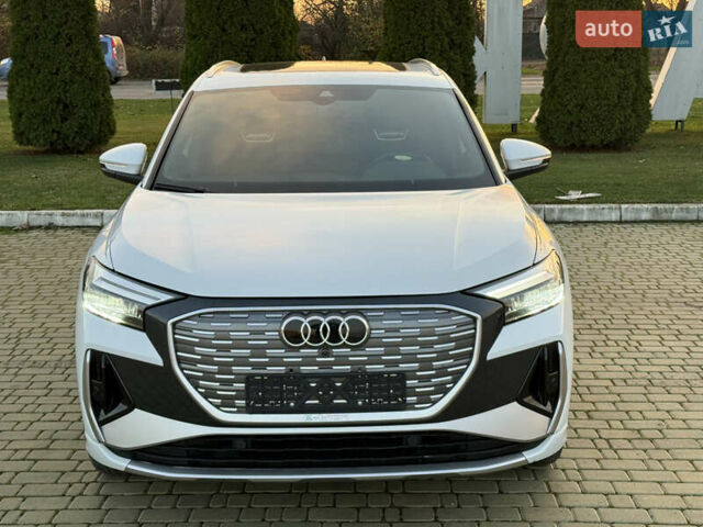 Белый Ауди Q4 e-tron, объемом двигателя 0 л и пробегом 65 тыс. км за 28500 $, фото 2 на Automoto.ua