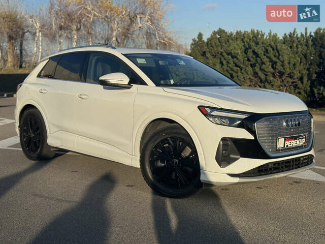 Белый Ауди Q4 e-tron, объемом двигателя 0 л и пробегом 45 тыс. км за 29999 $, фото 3 на Automoto.ua