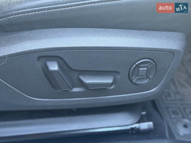 Белый Ауди Q4 e-tron, объемом двигателя 0 л и пробегом 45 тыс. км за 29999 $, фото 36 на Automoto.ua