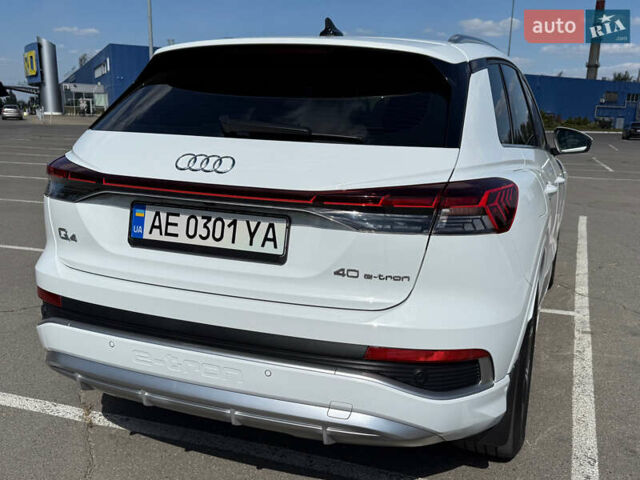Белый Ауди Q4 e-tron, объемом двигателя 0 л и пробегом 48 тыс. км за 31500 $, фото 5 на Automoto.ua