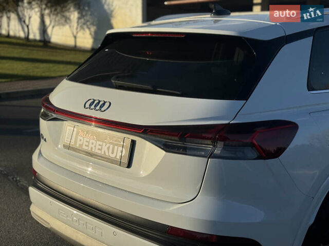 Белый Ауди Q4 e-tron, объемом двигателя 0 л и пробегом 45 тыс. км за 29999 $, фото 7 на Automoto.ua