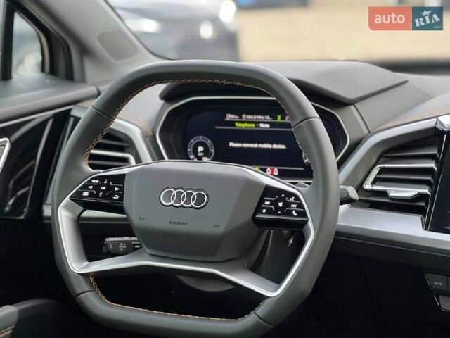 Белый Ауди Q4 e-tron, объемом двигателя 0 л и пробегом 18 тыс. км за 27500 $, фото 19 на Automoto.ua