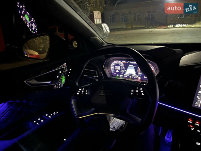 Білий Ауді Q4 e-tron, об'ємом двигуна 0 л та пробігом 9 тис. км за 36000 $, фото 17 на Automoto.ua