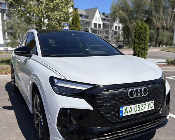 Белый Ауди Q4 e-tron, объемом двигателя 0 л и пробегом 20 тыс. км за 29700 $, фото 10 на Automoto.ua