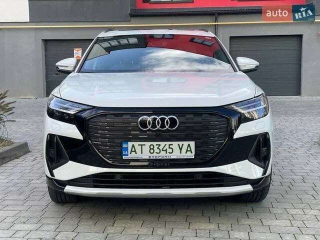 Белый Ауди Q4 e-tron, объемом двигателя 0 л и пробегом 10 тыс. км за 32000 $, фото 2 на Automoto.ua